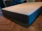 Ikea Hovag matras inclusief lattenbodem - twijfelaar, Ophalen, 140 cm, Zo goed als nieuw, Twijfelaar