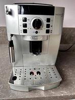 Aangeboden De Longhi koffiemachine ECAM 22 .110 . SB, Ophalen, Koffiebonen, 4 tot 10 kopjes, Afneembaar waterreservoir