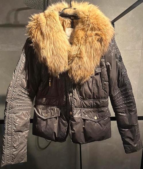 Mooie Moncler jas voor dames met bontje, Kleding | Dames, Jassen | Winter, Zo goed als nieuw, Maat 46/48 (XL) of groter, Grijs