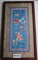 CHINEES GEBORDUURD KUNSTWERK MET VOGELS * In Lijst *, Antiek en Kunst, Ophalen of Verzenden