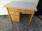 Vintage kinderburo, jaren 60, Huis en Inrichting, Bureaus, Gebruikt, Ophalen, Bureau