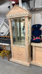 Vitrinekast manhattam stijl, Huis en Inrichting, Ophalen, Overige materialen, Met deur(en), 50 tot 100 cm