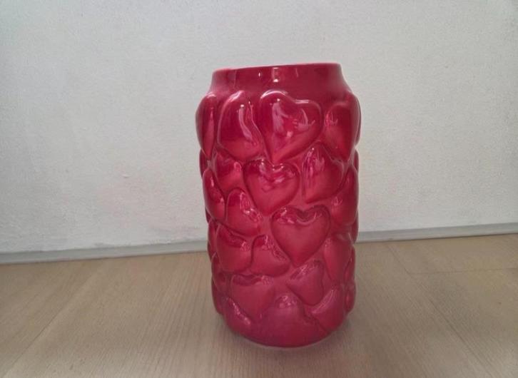 Vaas, Huis en Inrichting, Woonaccessoires | Vazen, Zo goed als nieuw, Rood, Minder dan 50 cm, Aardewerk of Porselein, Ophalen of Verzenden