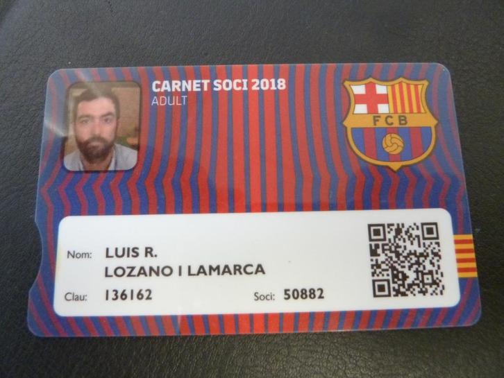 Seizoenkaart Carnet de Soci Barcelona 2018 Anual Adult, Verzamelen, Sportartikelen en Voetbal, Gebruikt, Overige typen, Buitenlandse clubs