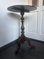 Antieke Notenhouten Wijntafel Spaansmodel., Antiek en Kunst, Antiek | Meubels | Tafels, Ophalen of Verzenden