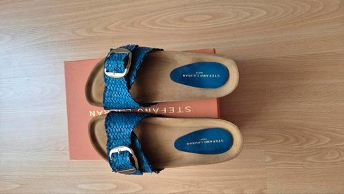 Mooie blauwe slippers. Maat 41 Stefano Lauran, Kleding | Dames, Schoenen, Zo goed als nieuw, Blauw, Ophalen of Verzenden