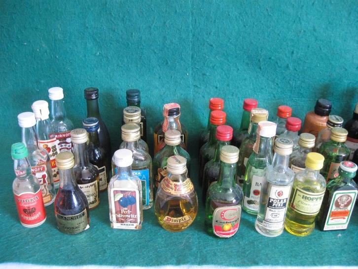 Miniatuur drank flesjes, Verzamelen, Complete verzamelingen en Collecties, Ophalen