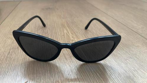 Prada zonnebril zwart, Sieraden, Tassen en Uiterlijk, Zonnebrillen en Brillen | Dames, Gebruikt, Zonnebril, Prada, Zwart, Ophalen of Verzenden
