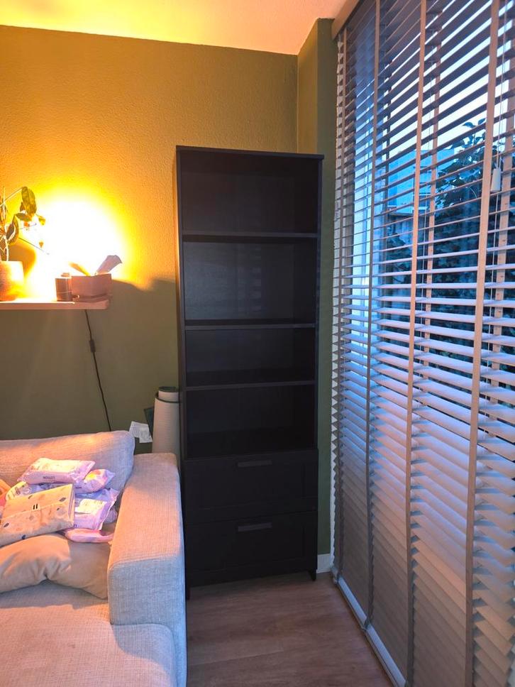 Nette Brimnes boekenkast met lades, Huis en Inrichting, Kasten | Boekenkasten, Gebruikt, 50 tot 100 cm, 150 tot 200 cm, 25 tot 50 cm