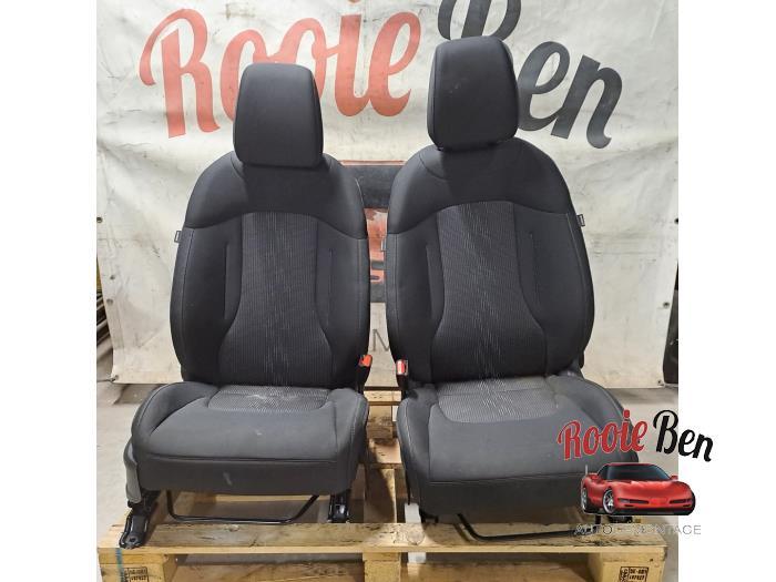 Stoelen + Bank (compleet) van een Kia Sportage, Auto-onderdelen, Interieur en Bekleding, -, -, Ophalen of Verzenden, -
