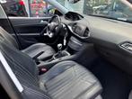 Peugeot 308 SW 1.2 PureT.Blue L. Ex Pano Leer Distri VV, Auto's, Peugeot, Voorwielaandrijving, Gebruikt, Euro 6, Zwart
