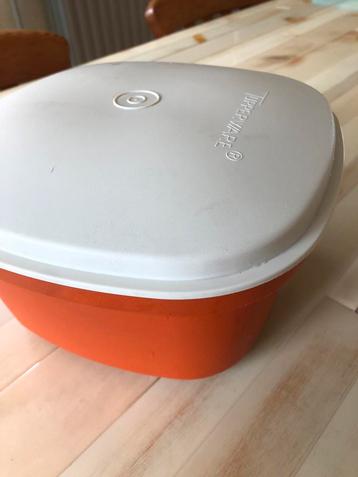 Tupperware serveerwonder beschikbaar voor biedingen