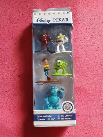 Set Pixar-figuurtjes van die cast metal beschikbaar voor biedingen