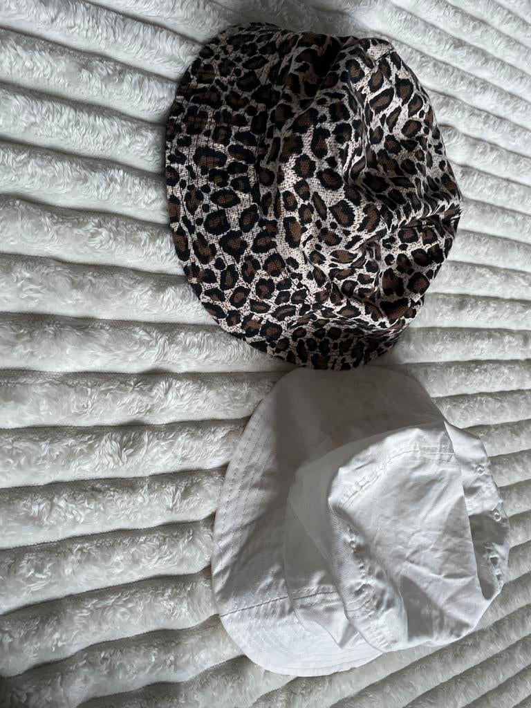Zomerhoedjes - Wit & Luipaard, Ophalen of Verzenden, Gedragen, One size fits all, Hoed