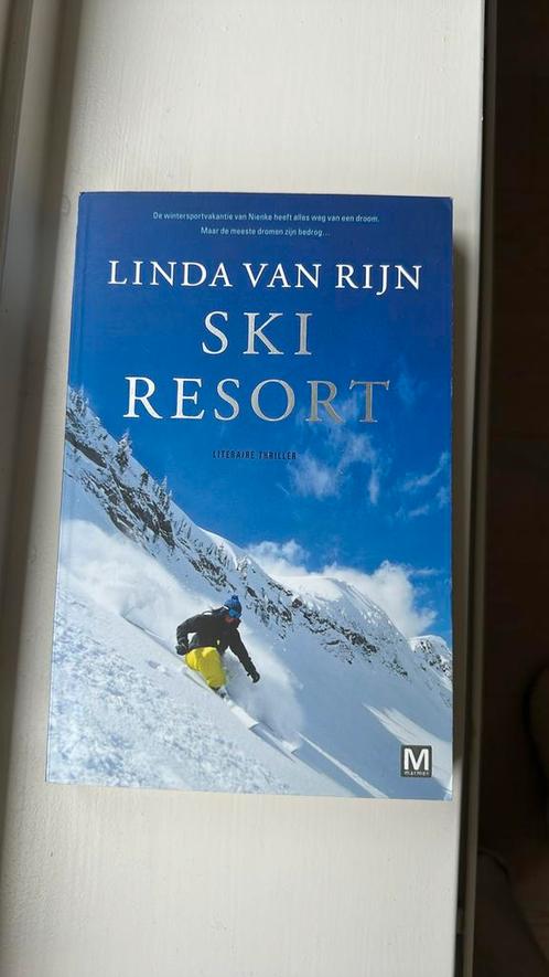 Linda van Rijn - Ski resort, Boeken, Thrillers, Zo goed als nieuw, Nederland, Ophalen of Verzenden
