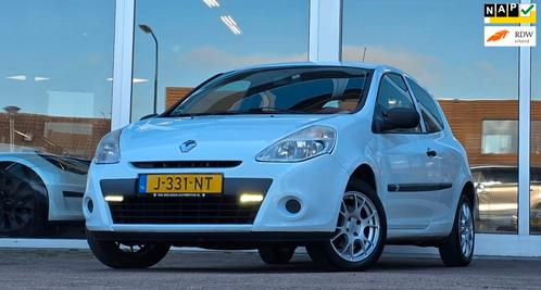 Renault Clio 1.2i Acces Airco Bluetooth Nieuwe Allseason Ban, Auto's, Renault, Bedrijf, Te koop, Clio, ABS, Airbags, Boordcomputer