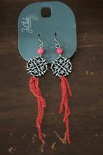 Oorbellen - Nepal - Japan - Gothic, Ophalen of Verzenden, Zo goed als nieuw, Rood, Hangers