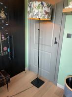 Staande lamp, Huis en Inrichting, Lampen | Vloerlampen, Ophalen, Zo goed als nieuw, 150 tot 200 cm