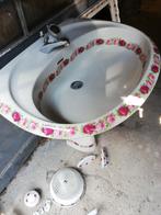 Wastafel op zuil rozenranden oa zeepbakjes, lampen, planchet, Ophalen, Zo goed als nieuw