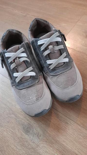 "Jana" Dames Sneakers Maat 37 - Bijna Nieuw! beschikbaar voor biedingen