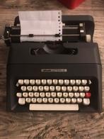 authentieke olivetti lettera 35 typemachine kunststof koffer, Diversen, Typemachines, Ophalen of Verzenden, Zo goed als nieuw