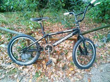 BMX crossfiets 20" Nieuwe banden. beschikbaar voor biedingen