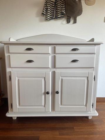 Commode beschikbaar voor biedingen