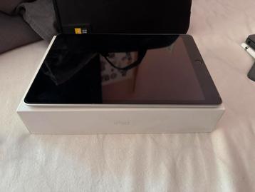 Apple iPad 9e Gen 64GB + Pencil & Toetsenbord beschikbaar voor biedingen