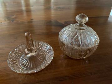 Antieke toilettafel accescoires roze glas ringhouder beschikbaar voor biedingen