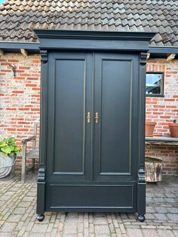 Brocante grenen kast linnenkast beschikbaar voor biedingen