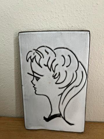 Vintage Wandtegel met meisjes profiel - Boonstra(?) 12x7c beschikbaar voor biedingen