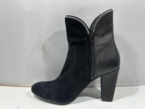 Bronx, maat 38 zwarte laarsjes met sierrits, Kleding | Dames, Schoenen, Zo goed als nieuw, Lage of Enkellaarzen, Zwart, Verzenden