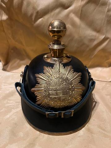 Pickelhaube beschikbaar voor biedingen