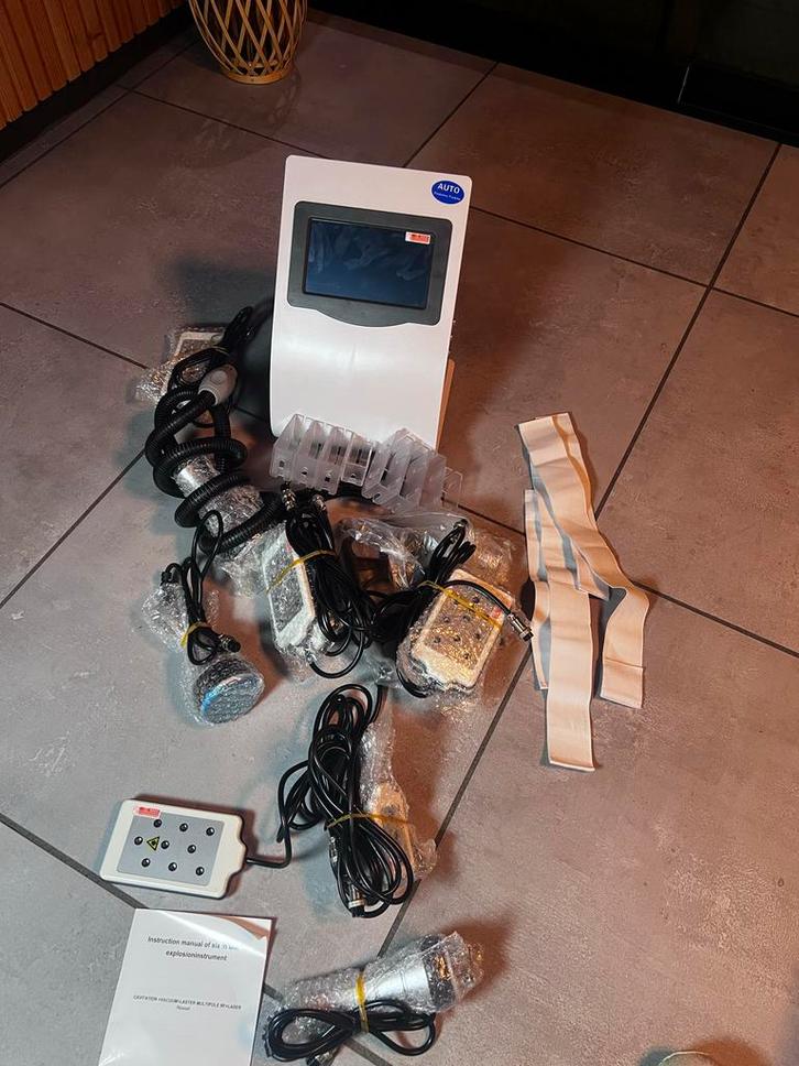 6-in-1 Cavitatie RF Laser Lipo Afslankmachine - Premium, Witgoed en Apparatuur, Persoonlijke-verzorgingsapparatuur, Ophalen of Verzenden