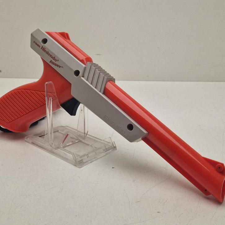 Nintendo Zapper  Maak je retro bundel compleet!, Spelcomputers en Games, Games | Nintendo NES, Zo goed als nieuw