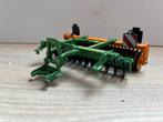 Amazone grondbewerking 1:32, Hobby en Vrije tijd, Modelauto's | 1:32, Ophalen of Verzenden, Zo goed als nieuw, Tractor of Landbouw