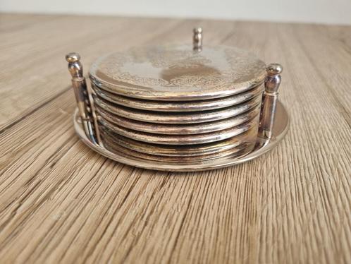 Mooie Vintage Set Verzilverde Onderzetters in houder Limdor, Huis en Inrichting, Woonaccessoires | Onderzetters, Gebruikt, Glas of Kopje