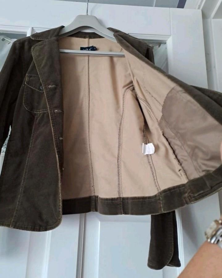 Suède jasje, Kleding | Dames, Jasjes, Kostuums en Pakken, Zo goed als nieuw, Jasje, Maat 42/44 (L), Groen, Ophalen of Verzenden