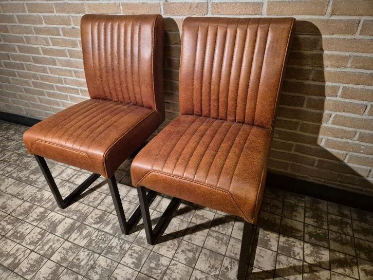 Tower Living Ferro – 2 eetkamerstoelen in nieuwstaat, Huis en Inrichting, Stoelen, Nieuw, Twee, Metaal, Stof, Bruin, Ophalen