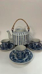 Porseleinen theeservies, Antiek en Kunst, Antiek | Servies compleet, Ophalen of Verzenden