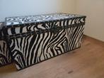 Twee leuke kisten met zebra dessin, Ophalen, Minder dan 50 cm, Gebruikt, Minder dan 50 cm