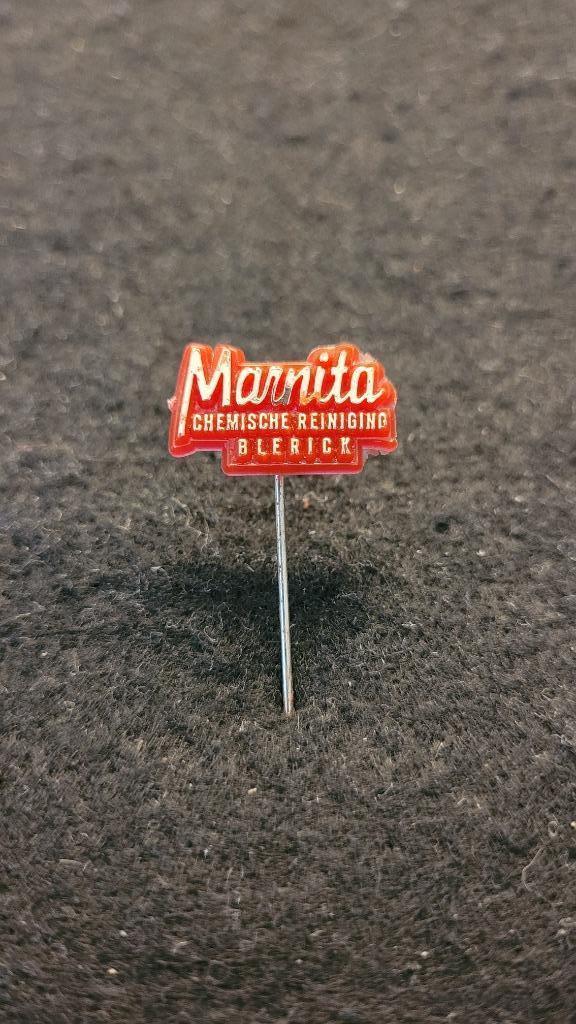 Marnita Blerick speldje, Verzamelen, Speldjes, Pins en Buttons, Zo goed als nieuw, Speldje of Pin, Merk, Verzenden