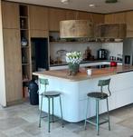 Barkrukken 2x vintage oud industrieel hout staal samen €250, Huis en Inrichting, Barkrukken, Ophalen, Met voetsteun, Zo goed als nieuw