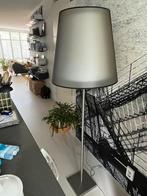 Vloerlamp (zilverkleurige voet met zwart/wittw kap), Ophalen, Gebruikt, Stof, 150 tot 200 cm