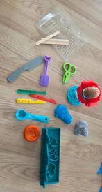 Play doh kapper en ijsjes maker en wat losse figuren, Ophalen of Verzenden, Gebruikt