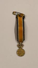 Gouden eremedaille Orde Oranje-Nassau met zwaarden, Postzegels en Munten, Penningen en Medailles, Verzenden, Overige materialen