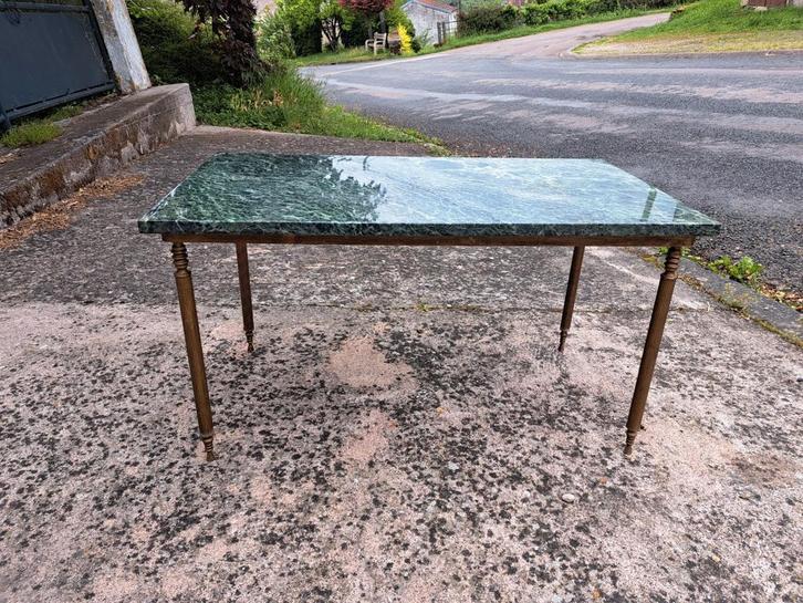 Mooie lage (salon) tafel met groen marmeren blad en goudkleu, Antiek en Kunst, Curiosa en Brocante, Ophalen