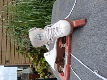 Kunstschaatsen van het merk Jackson beschikbaar voor biedingen