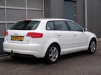 Audi A3 Sportback 1.6 TDI Ambiente Advance|Cruise|Trekhaak, Auto's, Audi, Voorwielaandrijving, Euro 5, Stof, Gebruikt