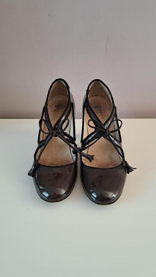 Antracietgrijze lakleren schoenen maat 38, Kleding | Dames, Schoenen, Zo goed als nieuw, Pumps, Grijs, Ophalen